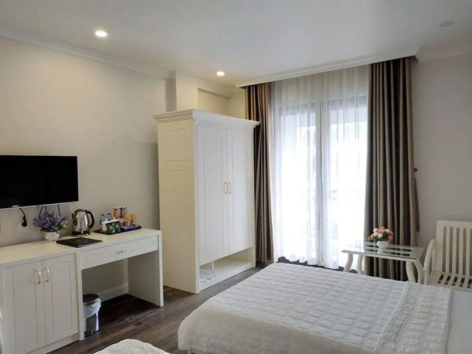 Ngoc Lan Halong Hotel