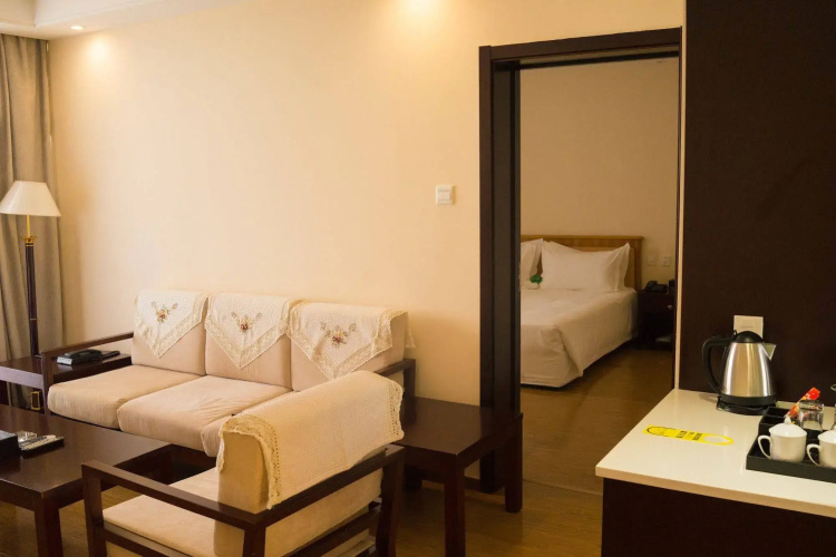 Bintumani Hotel