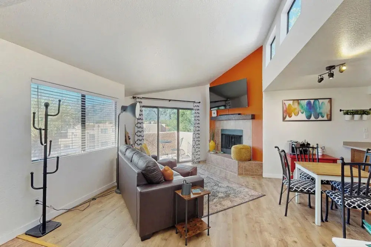 1 BR Condo in Tucson, Mountain Views