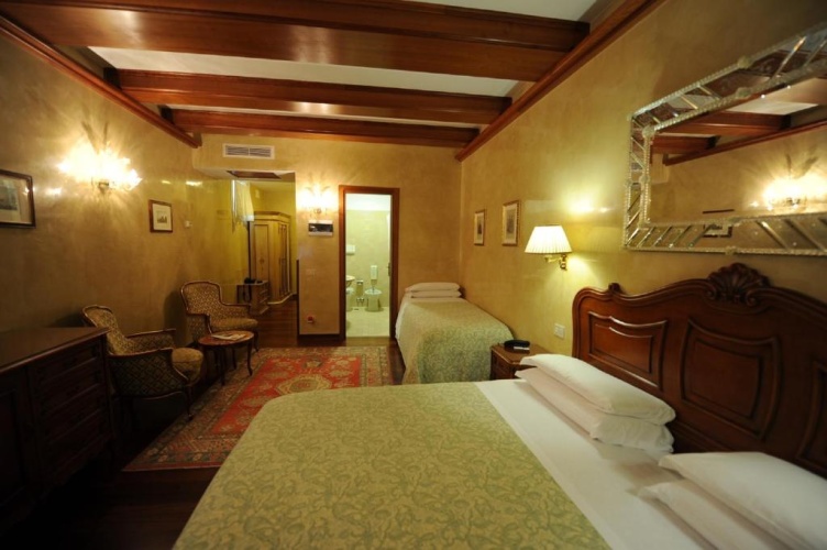 Triple room