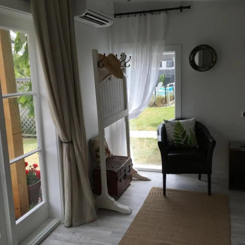 Beautiful Bungalow CBD