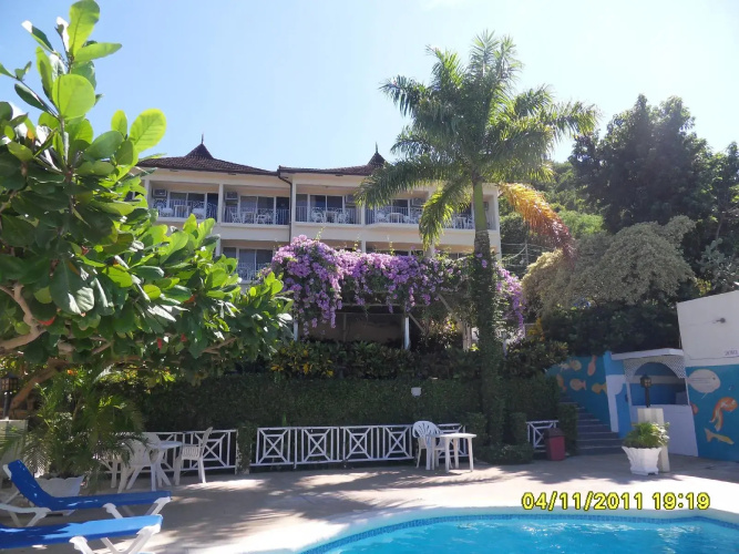 Relax Resort