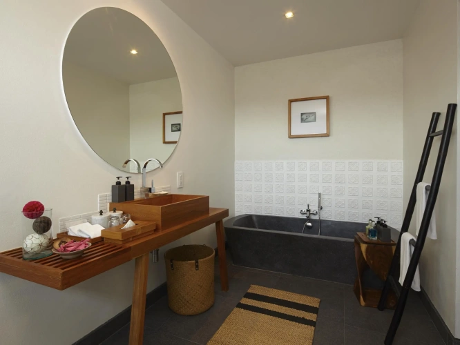 Deluxe Suite with balcony
