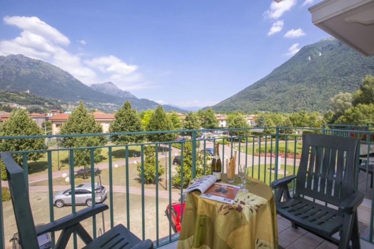 Apartment with balcony
