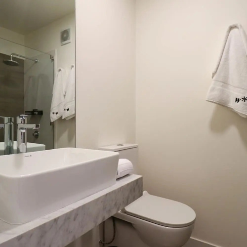 w Minimalist 2BR in Miraflores