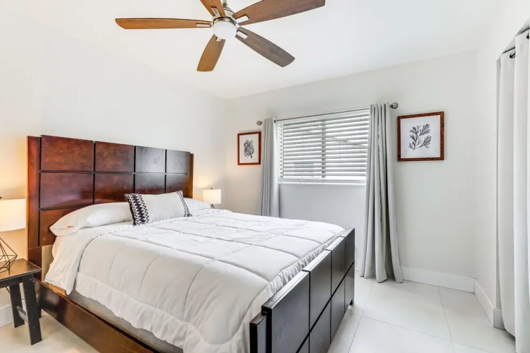 Sarasota Home w/ Private Pool ~ 10 Mi to Beach!