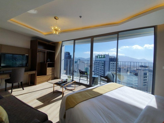 Deluxe Double room with balcony and with city view