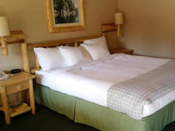 Wildwood Inn