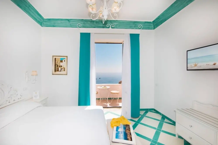 Studio with balcony and with sea view