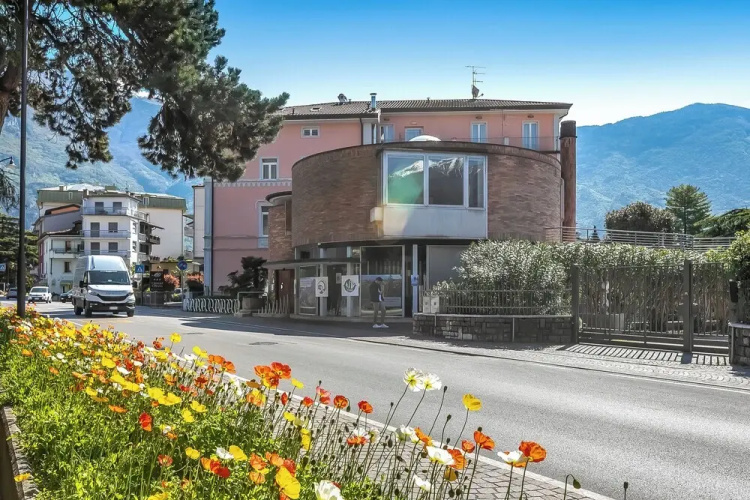 The Arco Round House