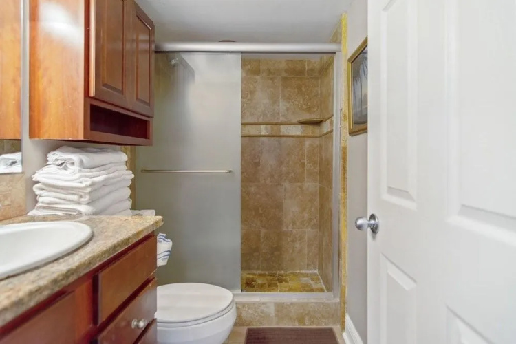 Shoreline 3091 Condo by RedAwning