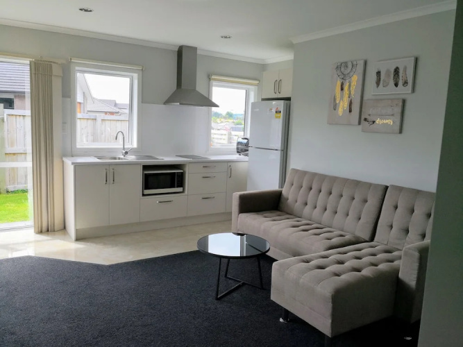 Comfy & Modern Guest House