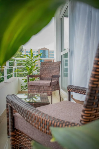 Luxel Suites by Homes by Della