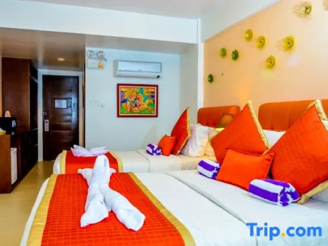 1 Bedroom Deluxe Triple room