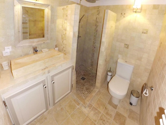 Suite with pool view