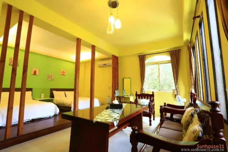 Standard Quadruple room with garden view