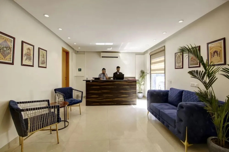 Saltstayz Select - Galleria Market & Golf Course Road
