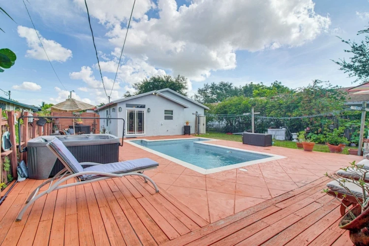 3 Bedrooms Cottage