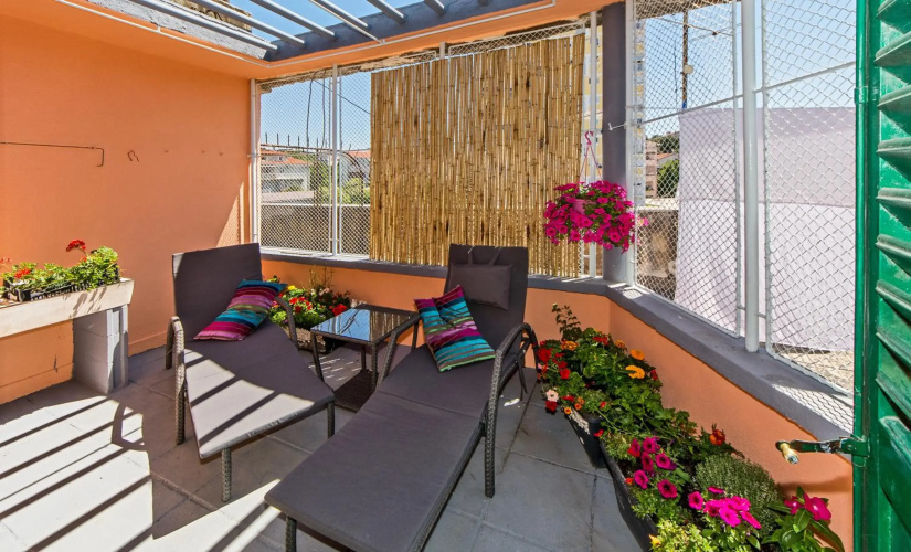 Studio apartment Agava with terrace near Old Town