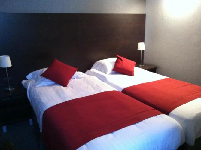 Standard Triple room
