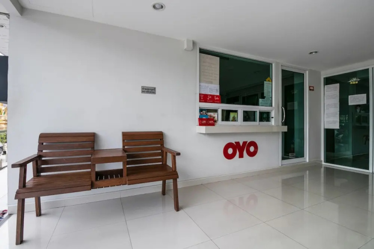 OYO 1073 Triple T Place