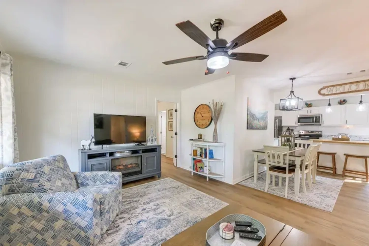 2 Bedrooms Cottage