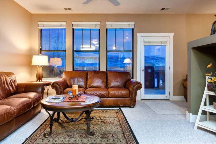 Mountain View Hot Tub Condo by RedAwning