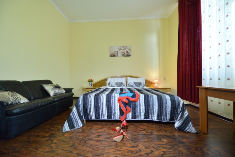 Double Suite