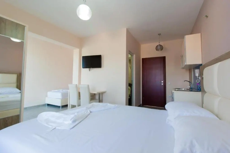 Luxury Single room with balcony and with view