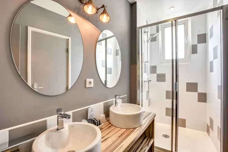 Standard Quadruple room with balcony