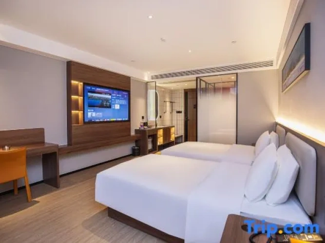 Standard Double room with view