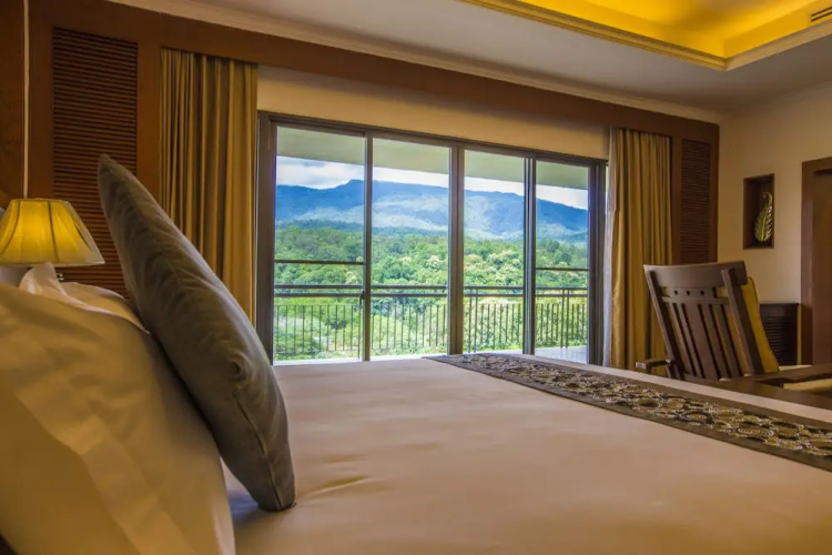 E-Outfitting Valley Resort