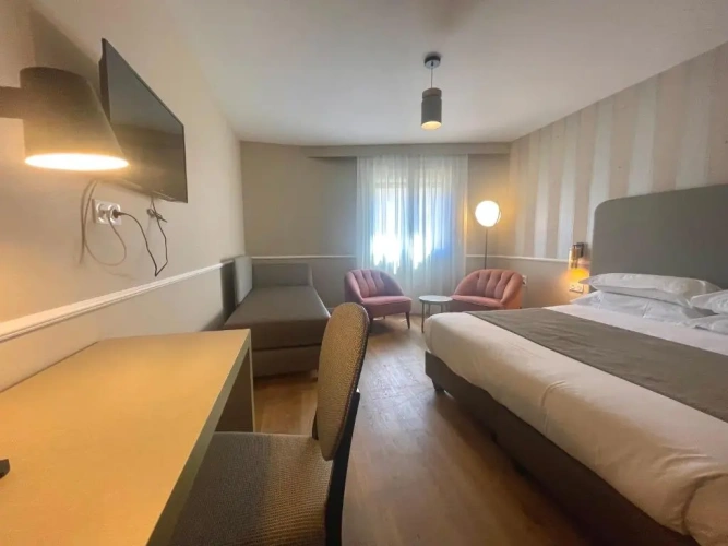 Standard Double room with view