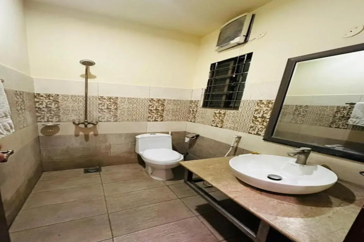 Sheltons Rezidor Lahore