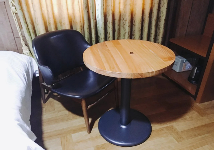 B Hotel