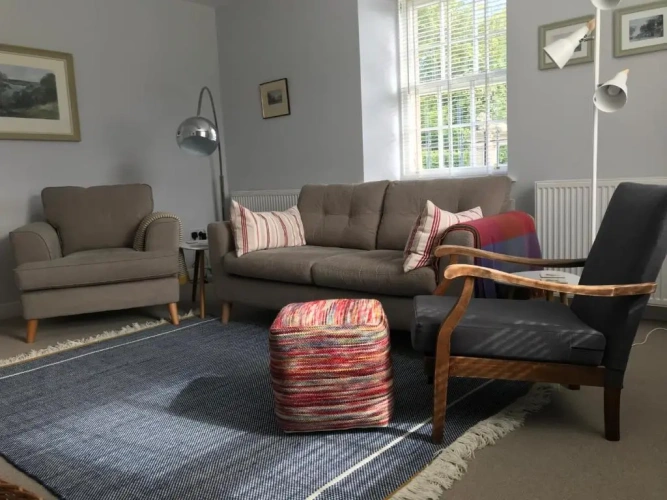2 Bedrooms Cottage