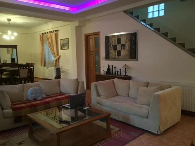 3 Bedrooms Villa