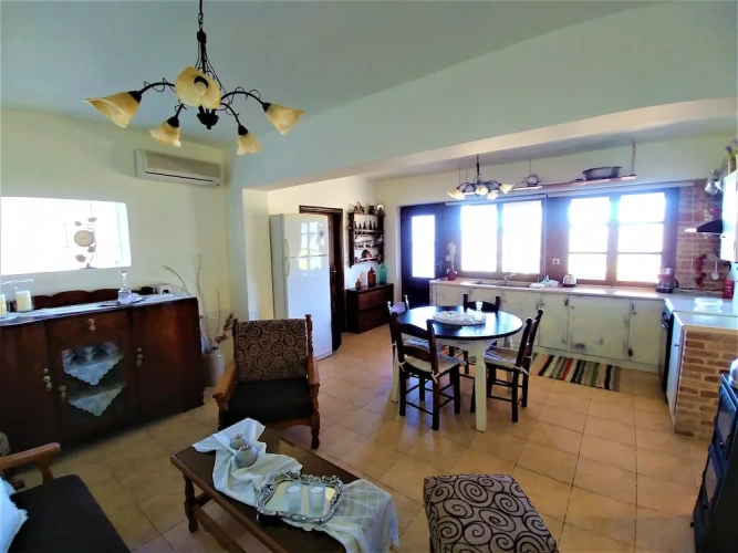 2 Bedrooms Cottage
