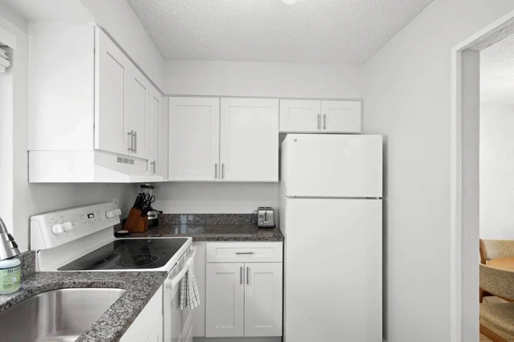 2 Bedrooms Apartment