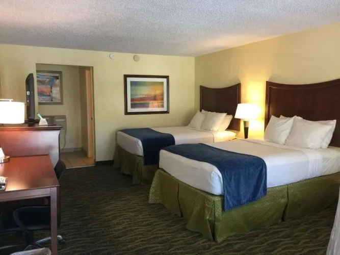 Standard Quadruple room with balcony