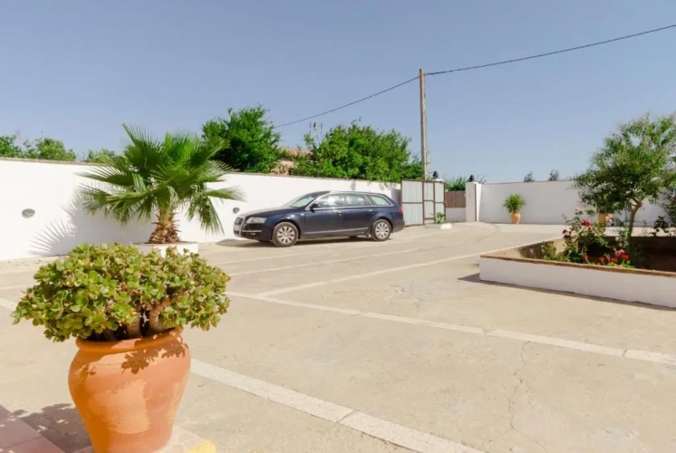 3 Bedrooms Villa