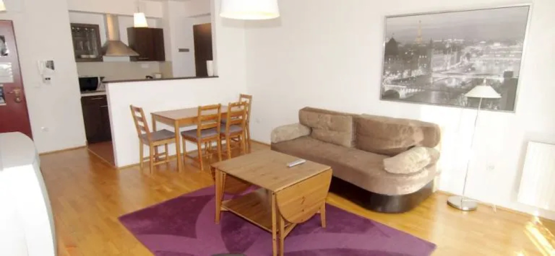 Gozsdu Apartment