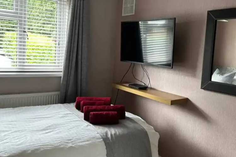 3 Bed-sleeps 6-hot Tub-pet Friendly-parking