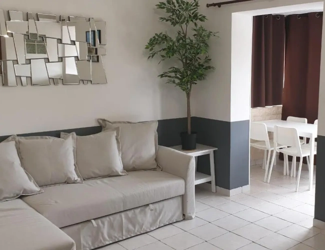 2 Bedrooms Apartment