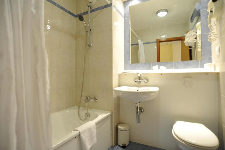 Hotel Travelodge Alicante Puerto  photo 10