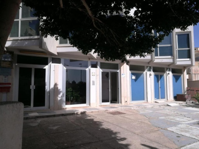 3 Bedrooms Apartment