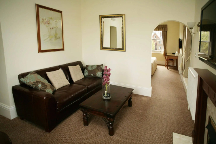 OYO Devonshire Park Hotel