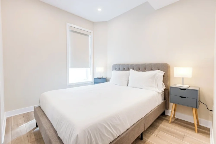 3 Bedrooms Apartment