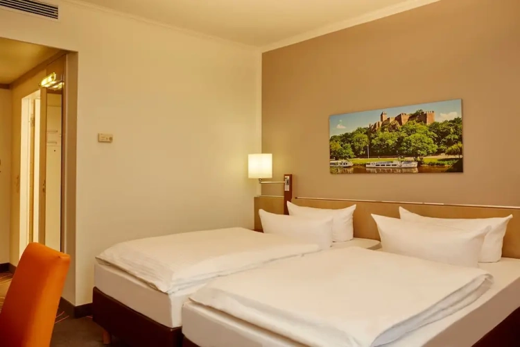 2 Bedrooms Standard Family room