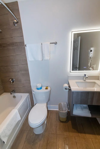 Borden Inn & Suites